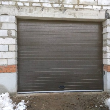 Утепленные механические ворота для гаража 2125x2125