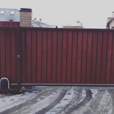 Ворота сдвижные откатные отделка вагонкой 2500x1500